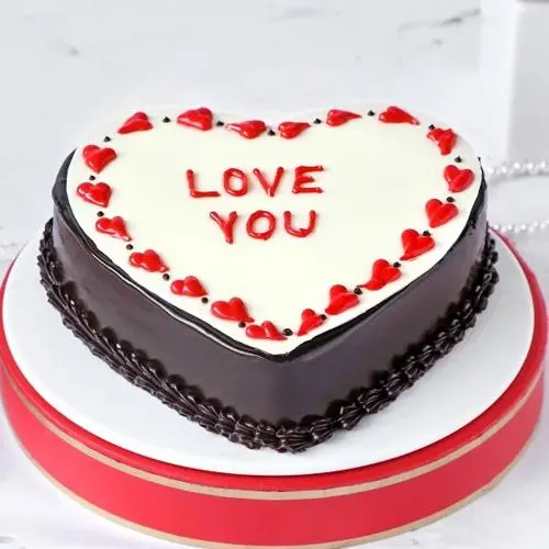 Marvelous Gift Pack of Heart Shape Chocolaty Cake