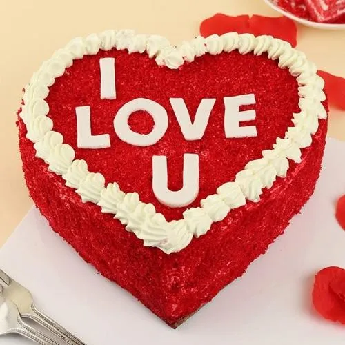Luscious Treat of Heart Shape Cake in Red Velvet Flavor