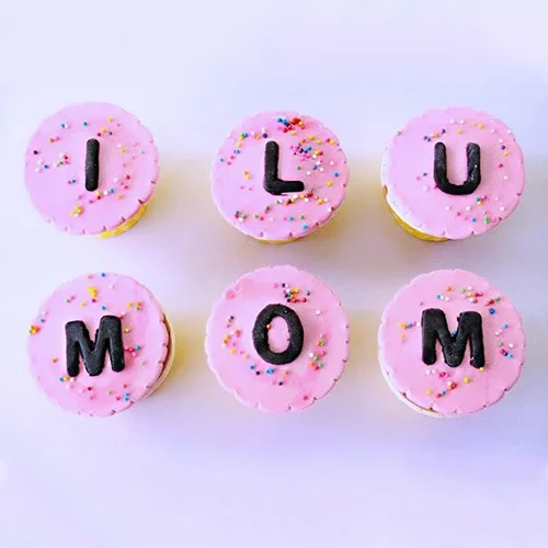 Delicious ILU MOM 6pcs Cup Cake