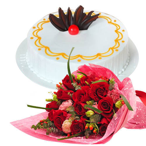 Order Red Roses Bouquet with Vanilla Cake