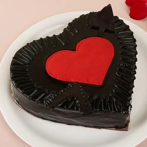 Wholesome Heart-shape Chocolate Cake for Hug Day