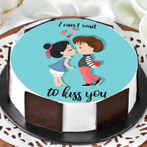 Amazing Gift of Kiss Day Photo Cake in Vanilla Flavor