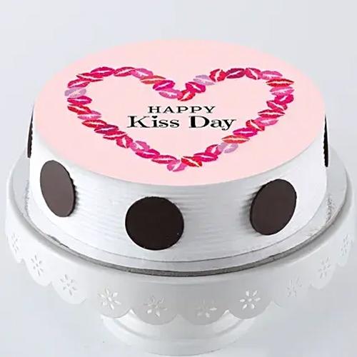 Magical Kiss Day Special Vanilla Photo Cake