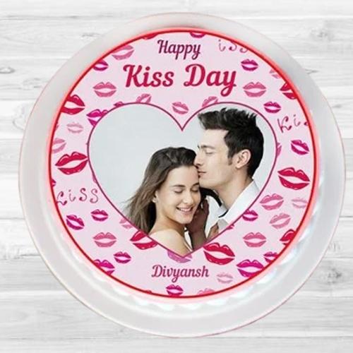 Mouth-Watering Kiss Day Special Photo Cake