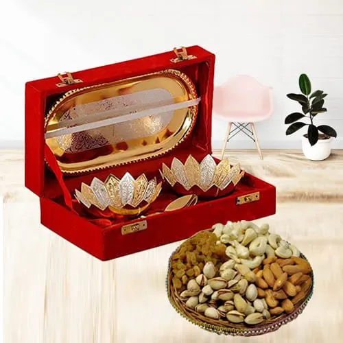 Remarkable Silver Bowl Gift Set with Crunchy Dry Fruits