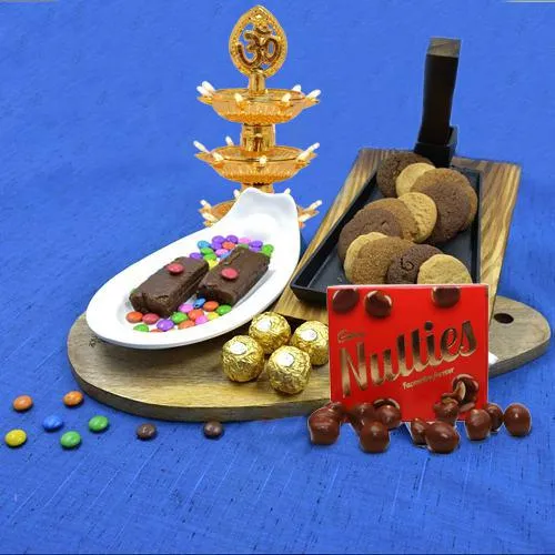 Oozing Class Chocolate N Cookie Hamper with LED Tower Lamp