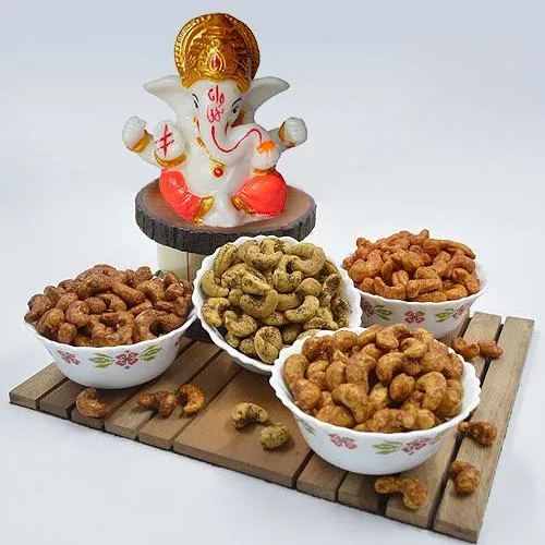 Alluring Combo of Flavored Cashews n Lord Ganesh Idol
