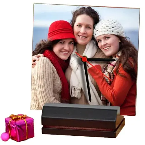 Fabulous Personalized Wooden Photo Frame with Clock