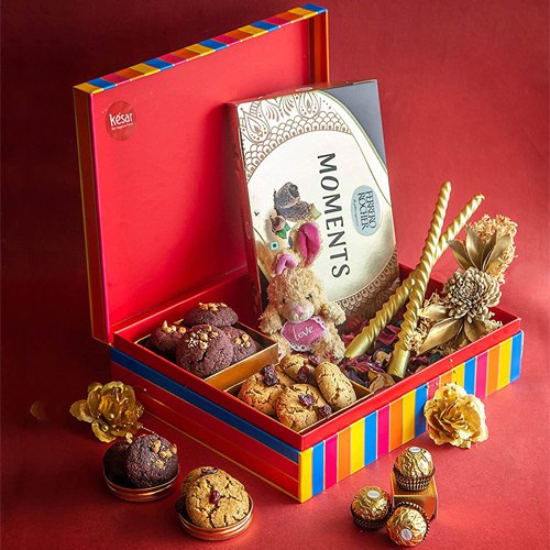 Crunchy Cookies with Choco N Teddy Love Gift Box