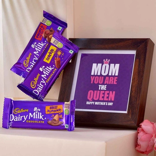 Splendid Chocolates with Queen Mom Frame Combo