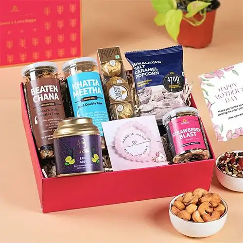 Luxurious Mothers Day Surprise Box