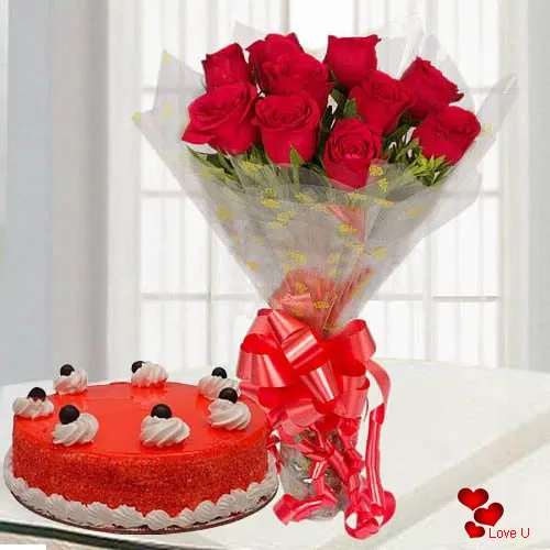 Fragrant Red Roses Bouquet with Yummy Red Velvet Cake