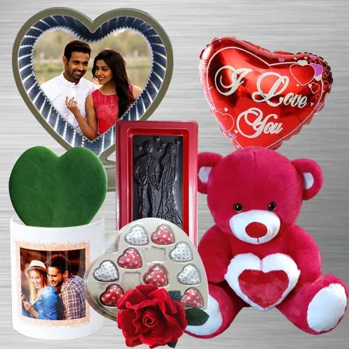 Mind-Blowing Valentine Gift Hamper for Your Fiance