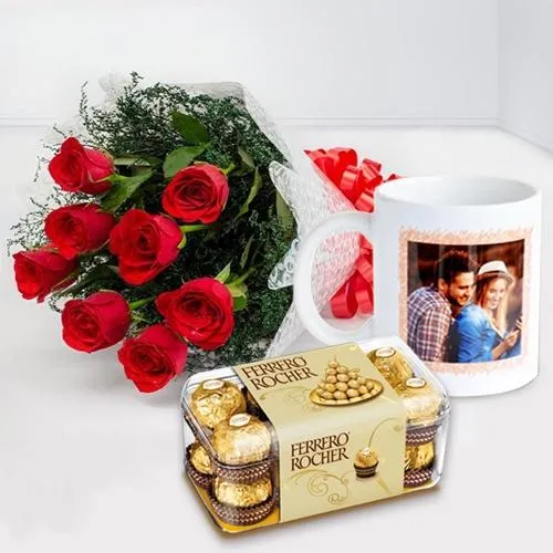 Pretty Red Rose Arrangement with Chocolates N Personalized Mug