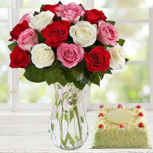 Colorful 18 Roses in Vase with White Forest Cake