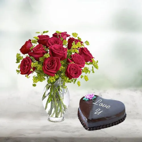 Delicious Love Chocolate Cake with Red Roses in Vase
