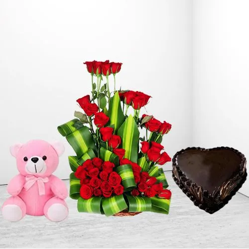 Exclusive Red Roses Arrangement, Love Cake n Adorable Teddy