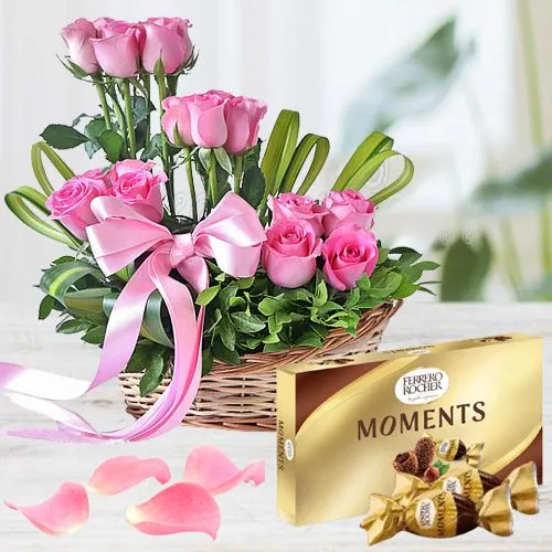 Fabulous Pink Roses n Ferrero Rocher Chocolates for Kiss Day