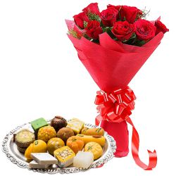 Blooming Tempting Moments Red Roses Bunch and Sweets