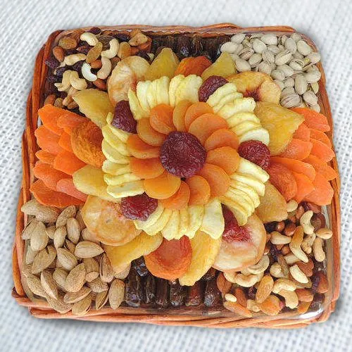 Sizzling Dry Fruits Assortment in Tray for Moms Day