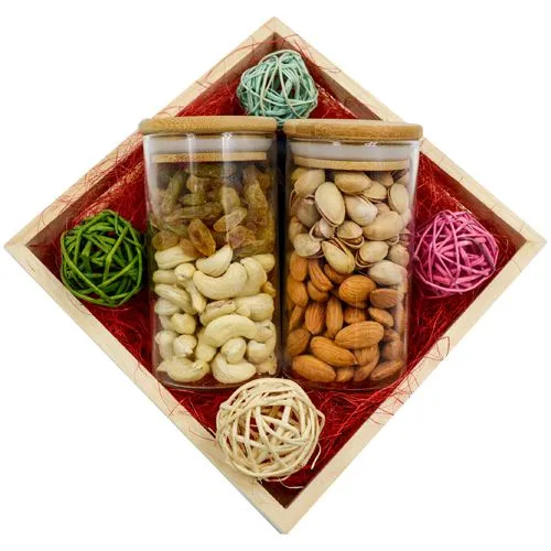 Crunchiness Festive Deal Gift Tray