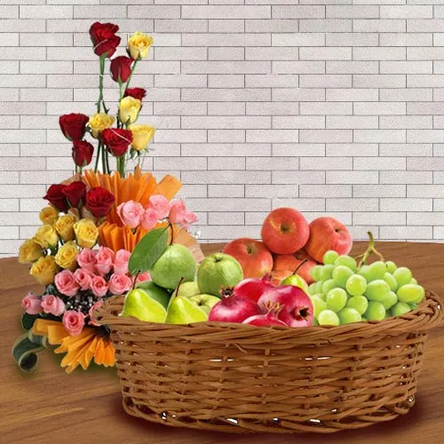 Marvelous Fresh Fruits Basket with Mixed Rose Arrangement
