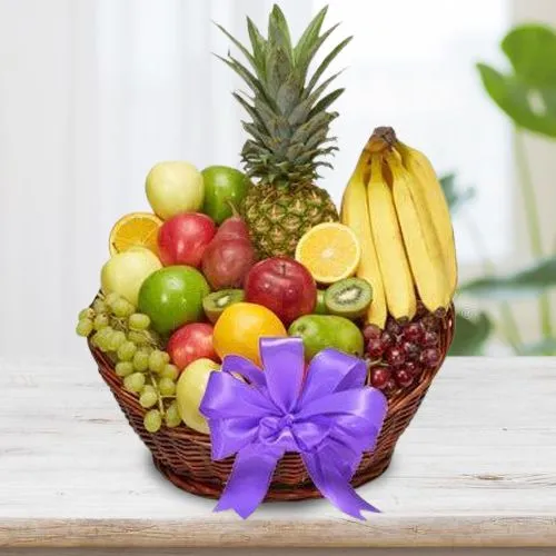 Exquisite Fresh Fruits Basket