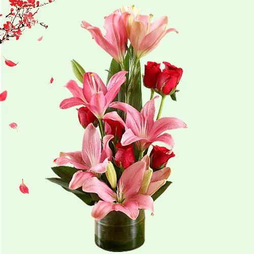 Elegant Red Roses n Pink Lilies Vase