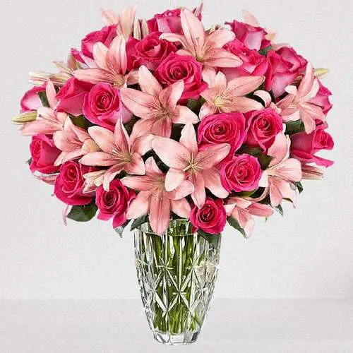 Pink Sensations Vase Arrangement of Roses n Lilies