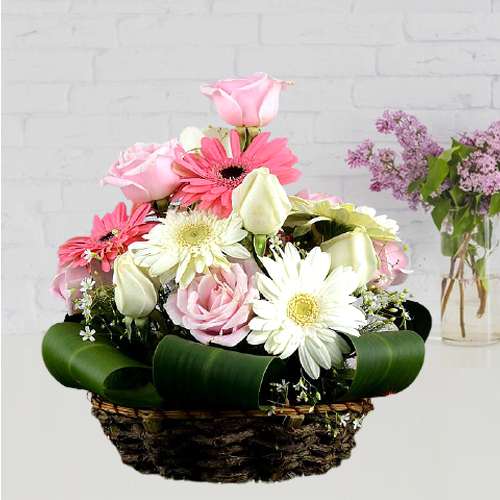 Delightful Basket of Roses n Gerberas
