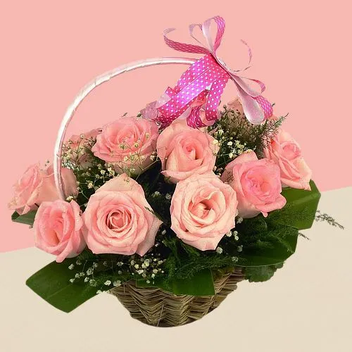 Charming Fondest Affections Pink Roses in Basket