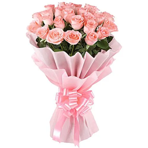 Modern Heartfelt Sentiments Bouquet of 30 Peach/Pink Roses