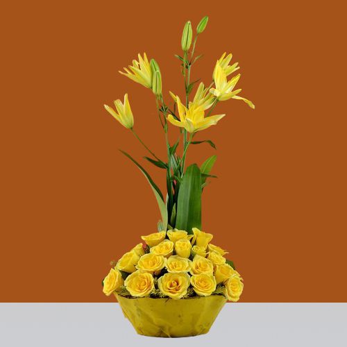 Elegant Yellow Roses N Lilies Stems in a Basket	
