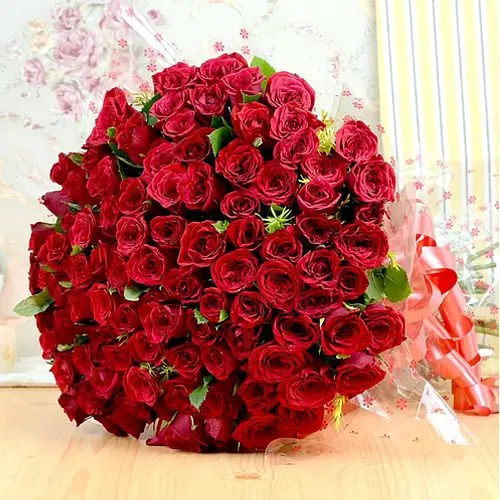 Exquisite Bouquet of Long Stem Red Roses