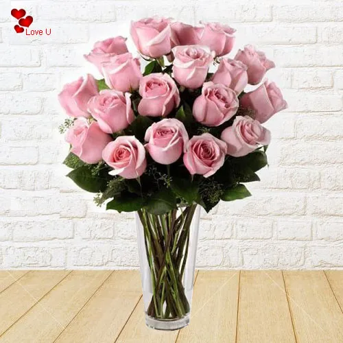 Buy Online Pink Roses in a Vase
