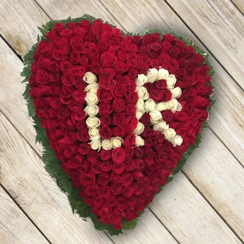 100 Red Roses Heart (Alphabet Collection)