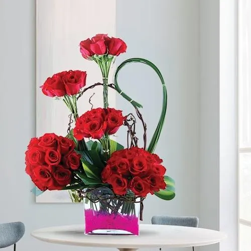 Fabulous Hearty Dutch Rose Arrangement in a Glass Vase