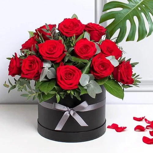Gorgeous Rose Day Special Bucket of Fresh Red Roses