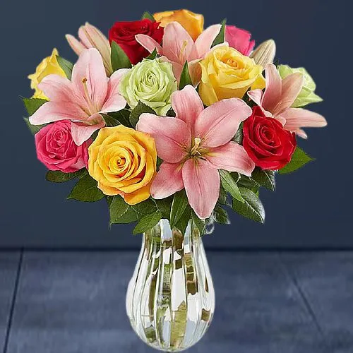 Elegant Glass Vase Full of Roses n Lilies