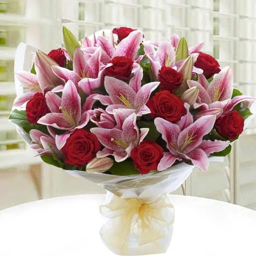 Charming White Lilies N Red Roses Bouquet