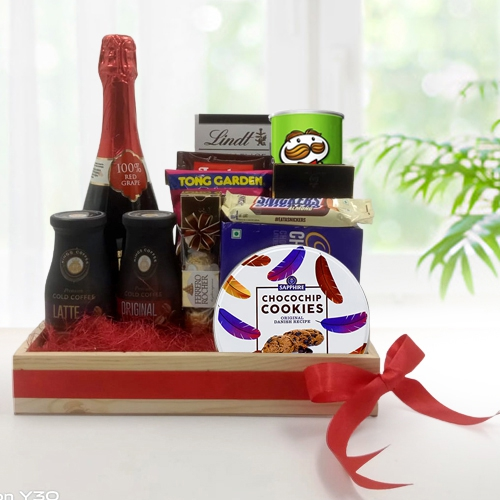 Delectable Assortments Gift Hamper for Birthday