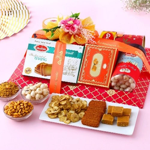 Special Sweets N Crunch Gift Box