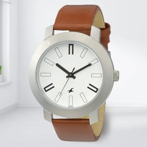 Mesmerizing Fastrack Casual Analog Mens Watch