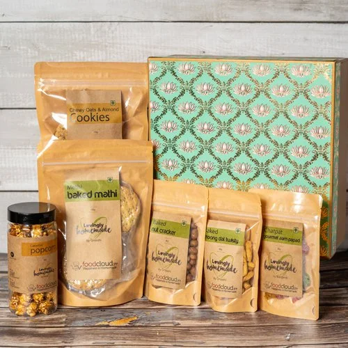 Luxurious Gourmet Treats Delight Hamper