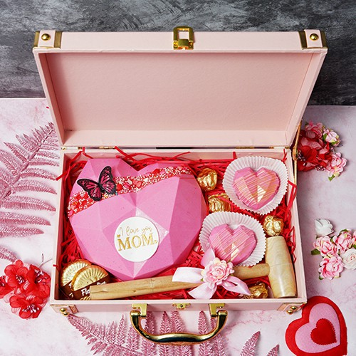 Sweetheart Mom Choco N Assortment Love Trunk