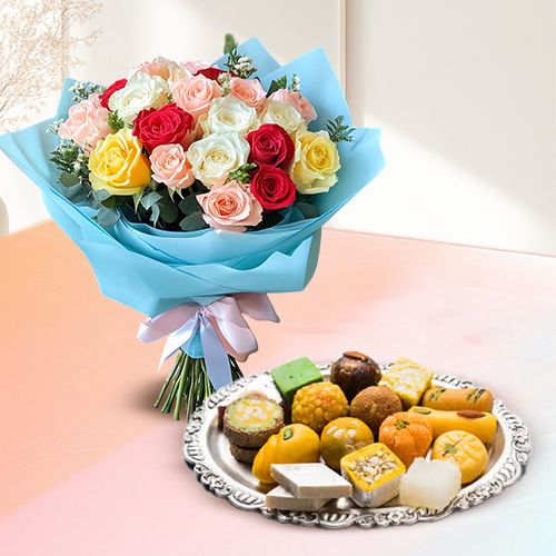 Mixed Roses with Assorted Sweets Online