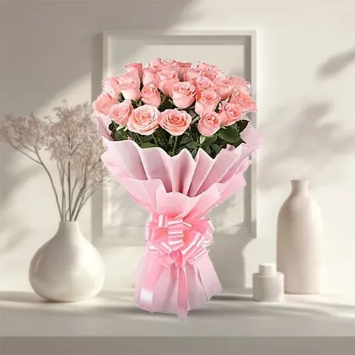 Modern Heartfelt Sentiments Bouquet of 30 Peach/Pink Roses