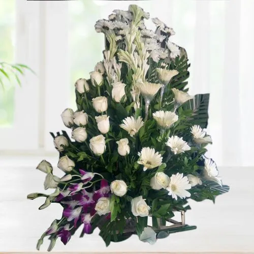 Ravishing Assorted Fresh Flower Arrangement