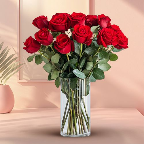 Sophisticated Red Rose Bunch in a Glass Vase
