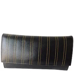 Deliver  Rich Born’s Ladies Leather Wallet